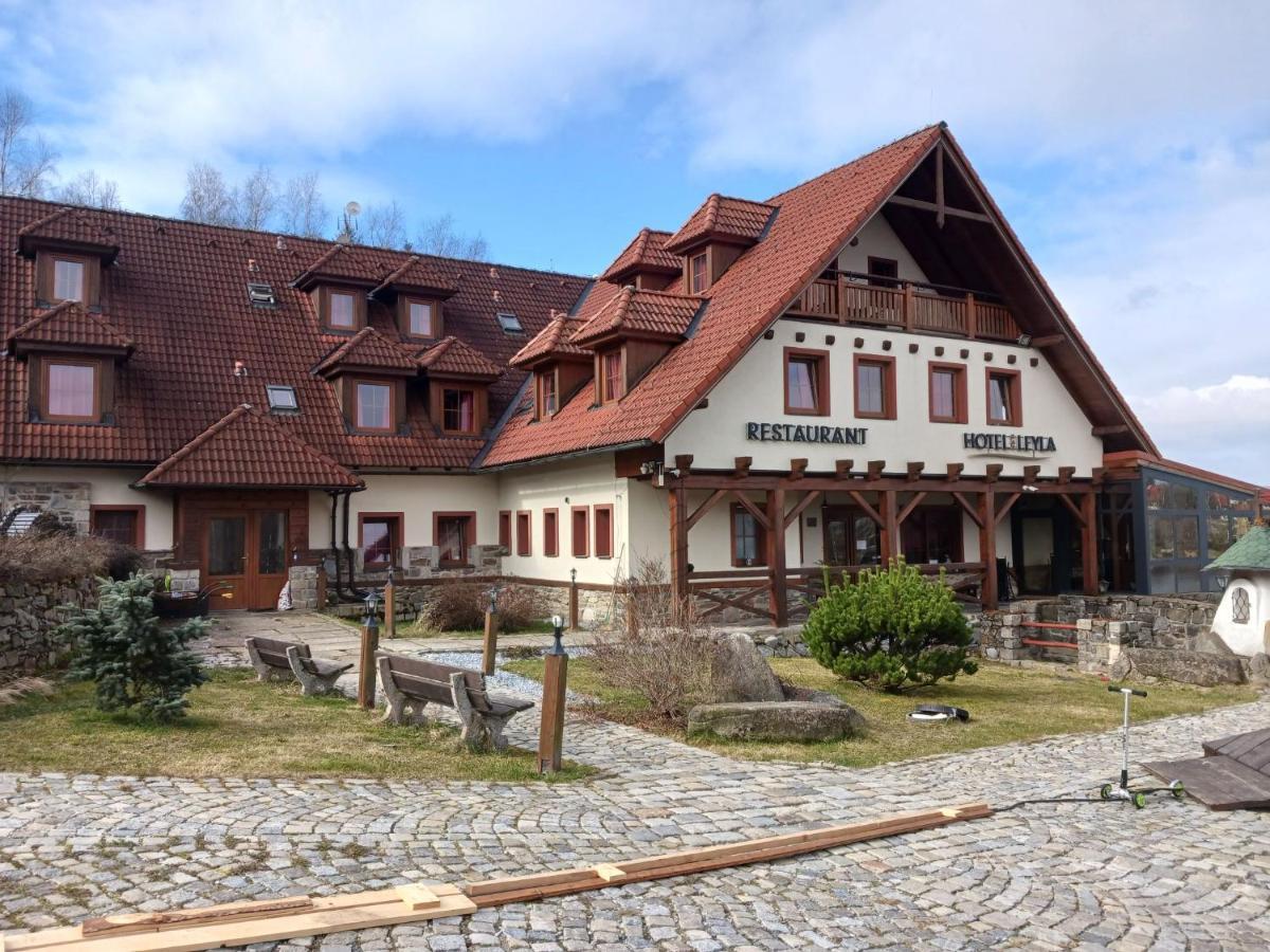 Hotel Leyla Frymburk Exterior foto