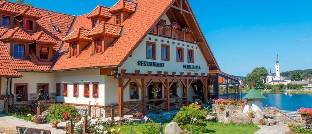 Hotel Leyla Frymburk Exterior foto
