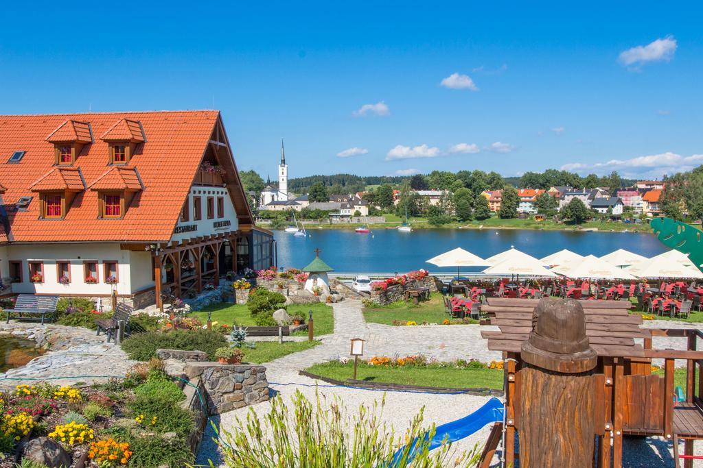 Hotel Leyla Frymburk Exterior foto