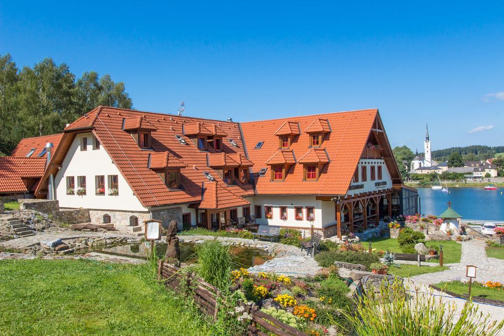 Hotel Leyla Frymburk Exterior foto